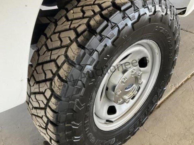 2015-ford-f350-image-8