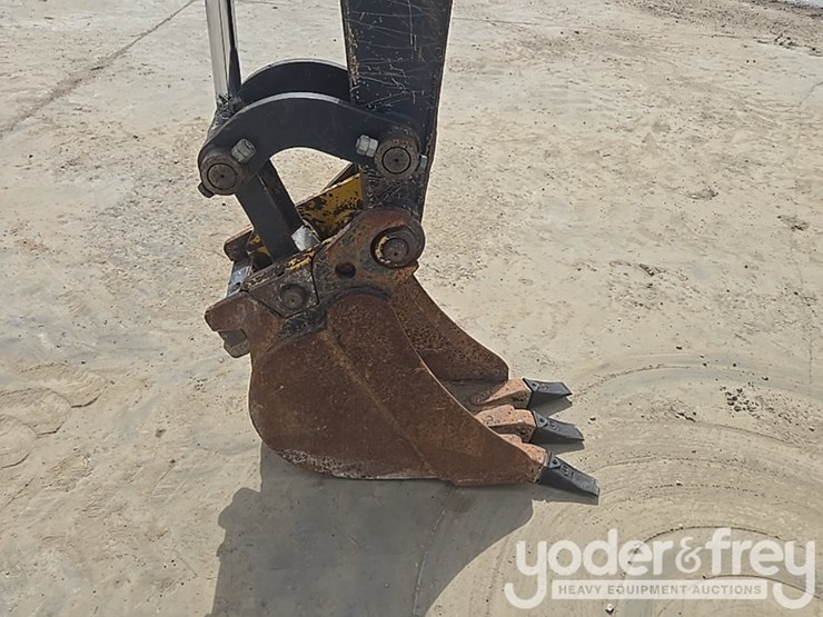 2019-deere-35g-image-26