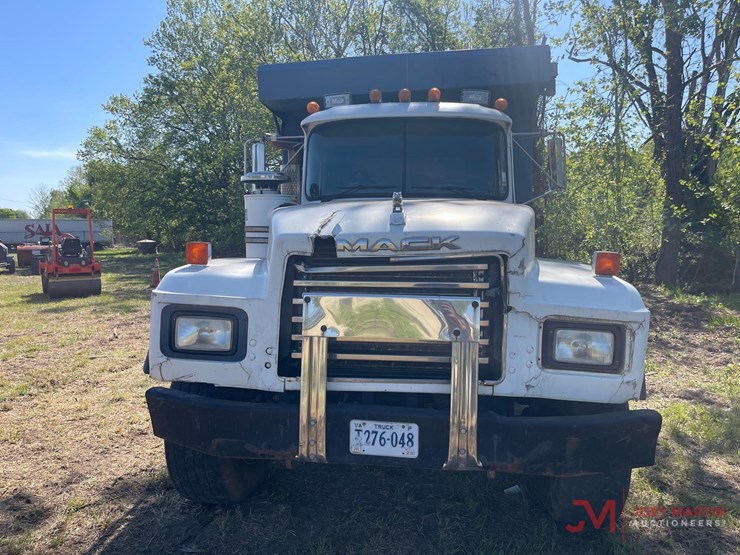 1996-mack-rd688s-image-6