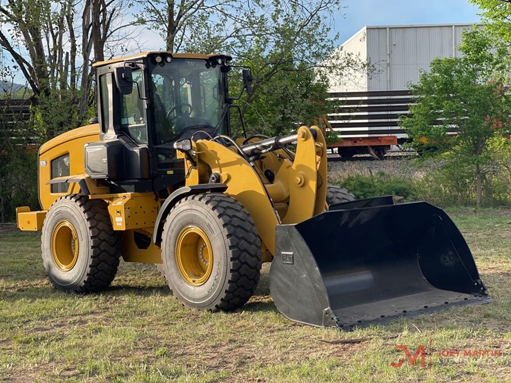 2026-caterpillar-926-image-1