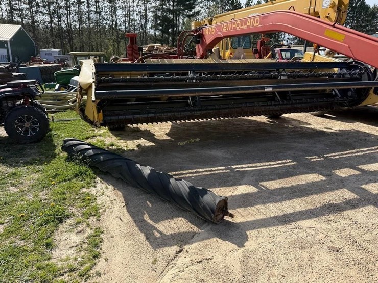 new-holland-1475-image-4