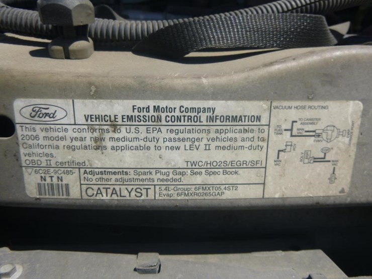 2006-ford-e350-image-25