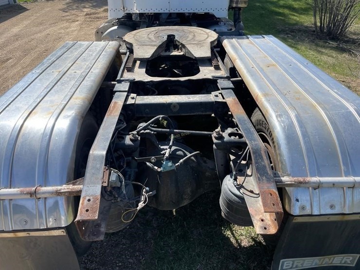 1989-peterbilt-375-image-6