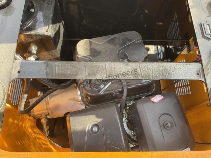 2026-miva-13-mini-excavator-image-7