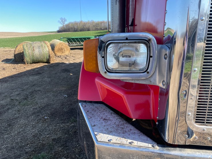 1998-peterbilt-378-image-25