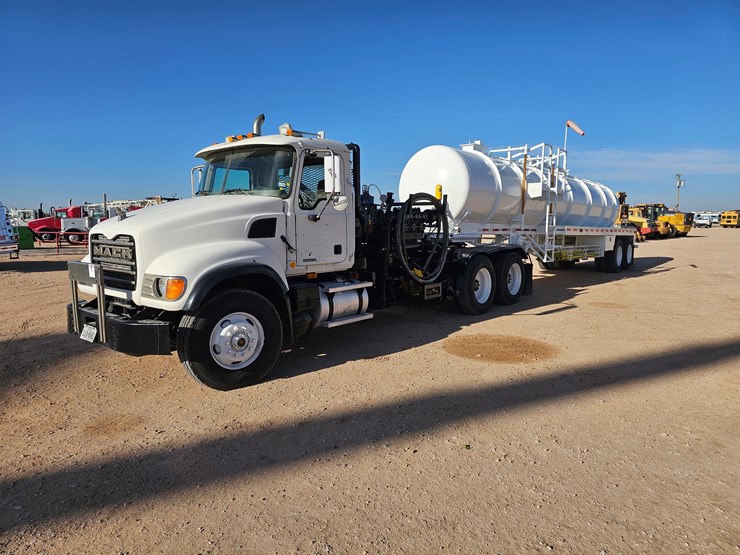 2005-troxell-130bbl-image-21