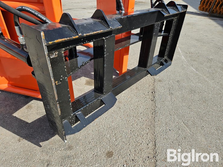 2025-massey-ferguson-730-image-10