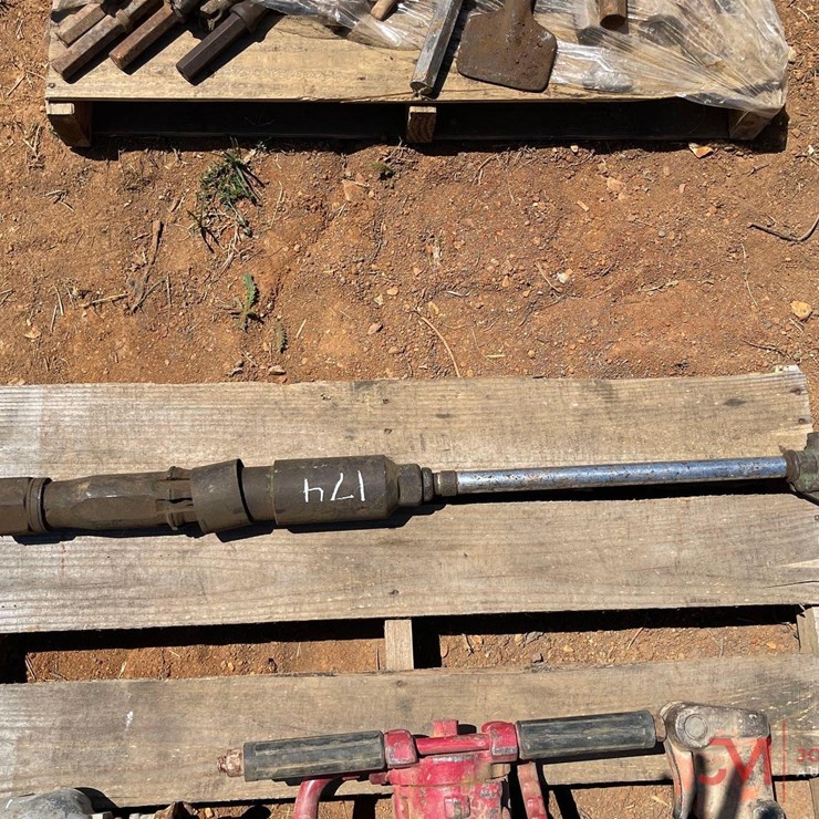 PNEUMATIC BACKFILL TAMPER