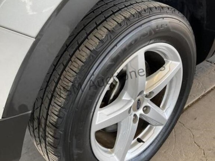 2018-ford-explorer-image-8