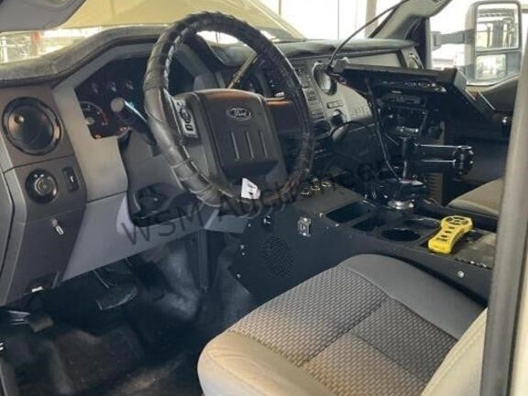 2015-ford-f350-image-24