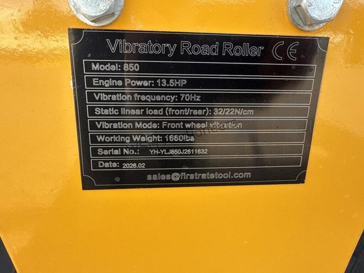 2026-sdl-850-vibratory-roller-image-8