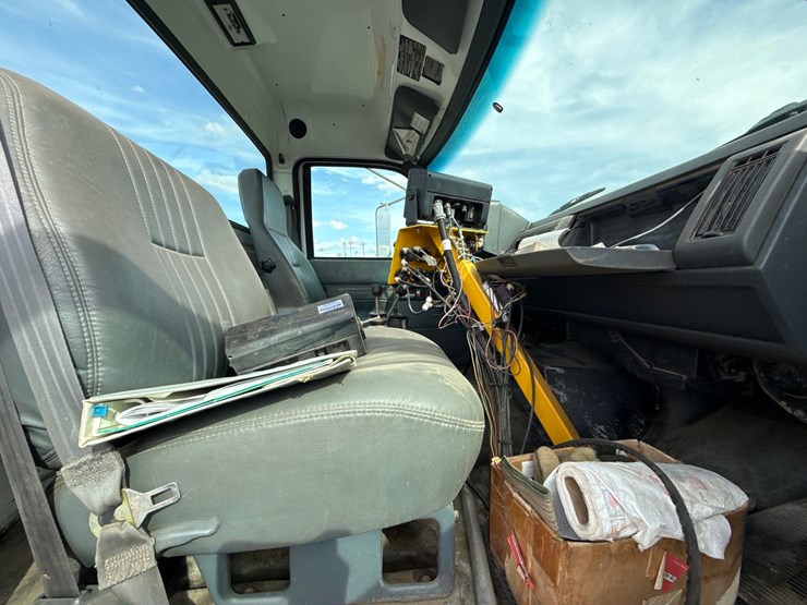 gmc-topkick-c8500-image-41