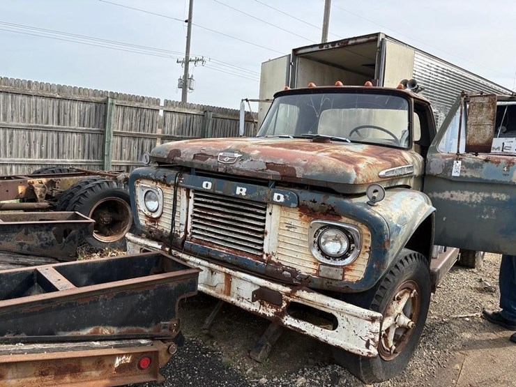 1960-ford-f850-image-1