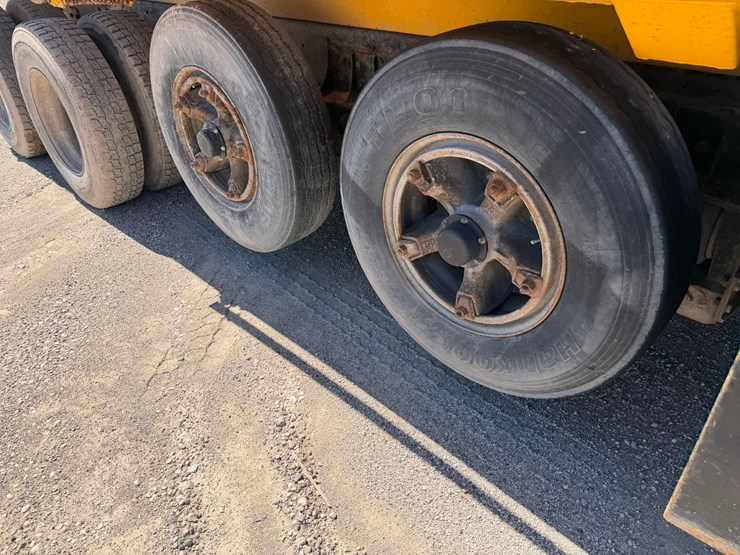 1995-mack-cl713-image-23