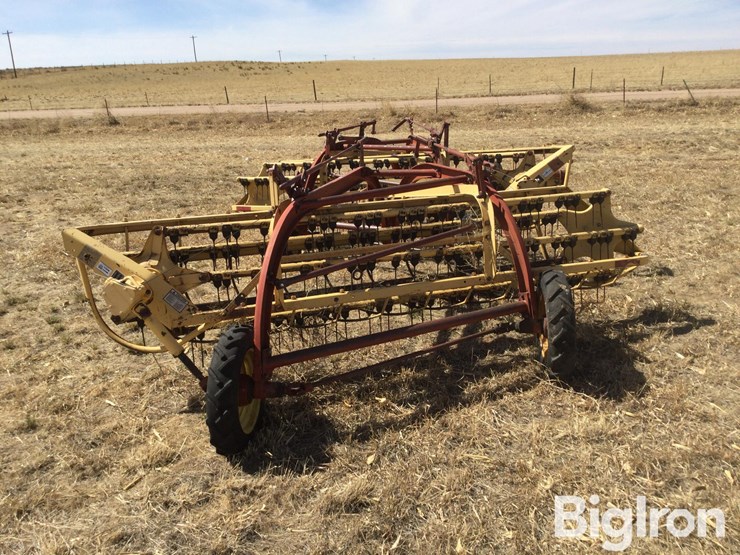 new-holland-260-image-6