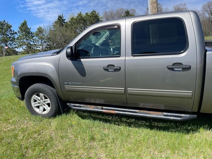 2013-gmc-sierra-sle-z71-pickup-image-7