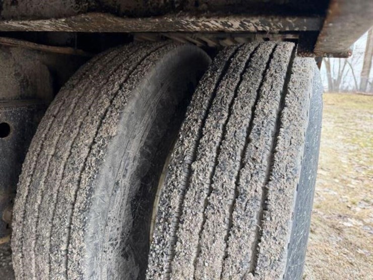 2021-deloupe-53-ft-quad/a-walking-floor-trailer-2d-image-27