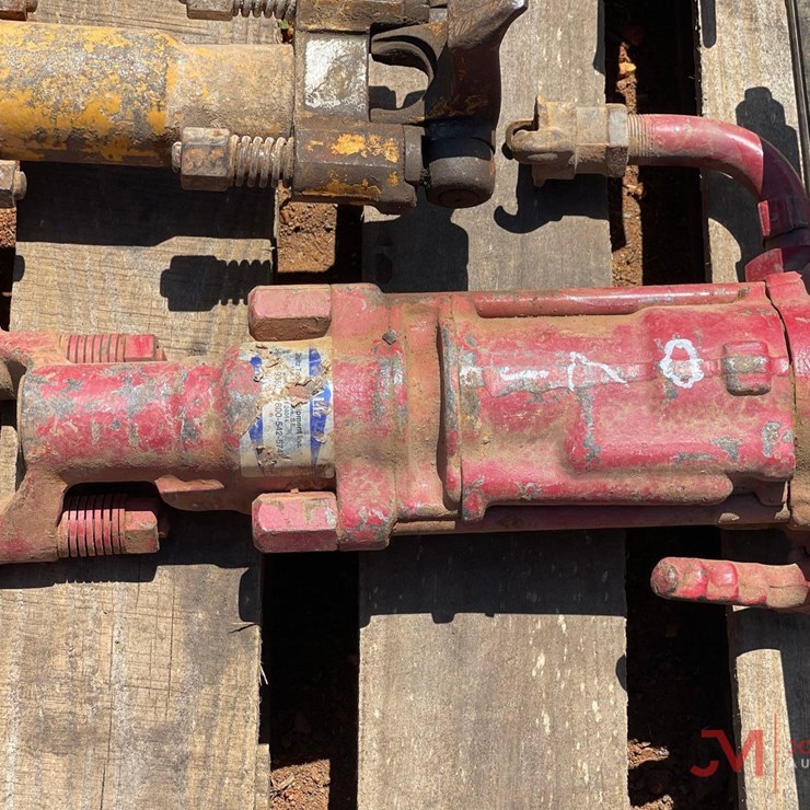 PNEUMATIC JACK HAMMER