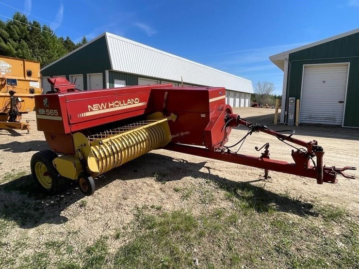 new-holland-565-image-1
