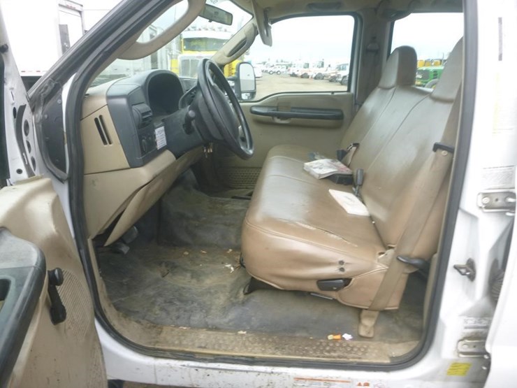 2006-ford-f450-image-10