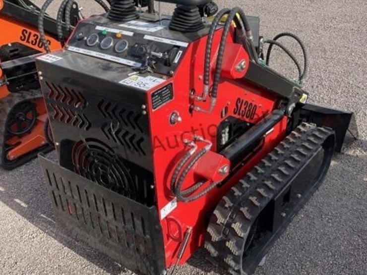 2026-sdl-380r-stand-up-skid-steer-image-4