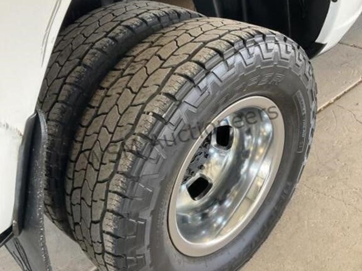 2012-dodge-3500-image-8