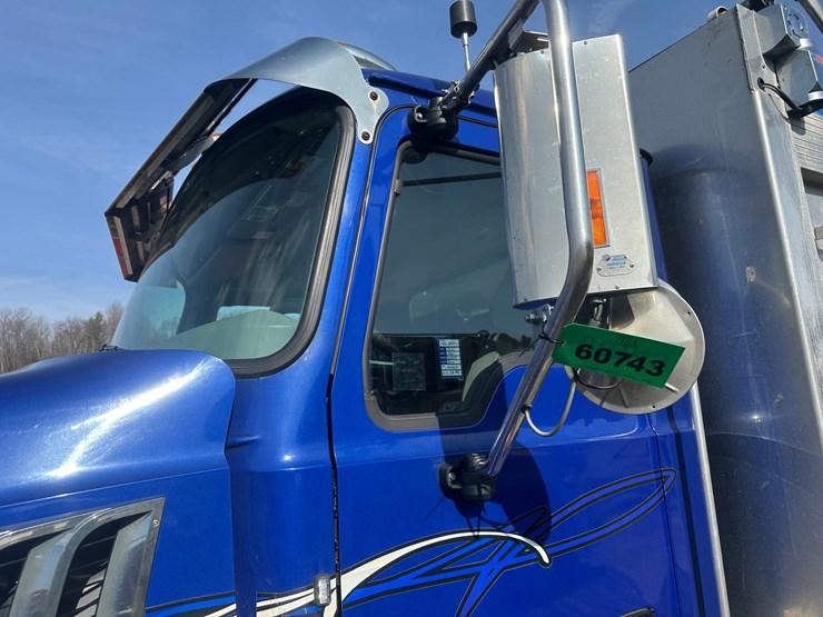 2019-massey-ferguson-8-image-13