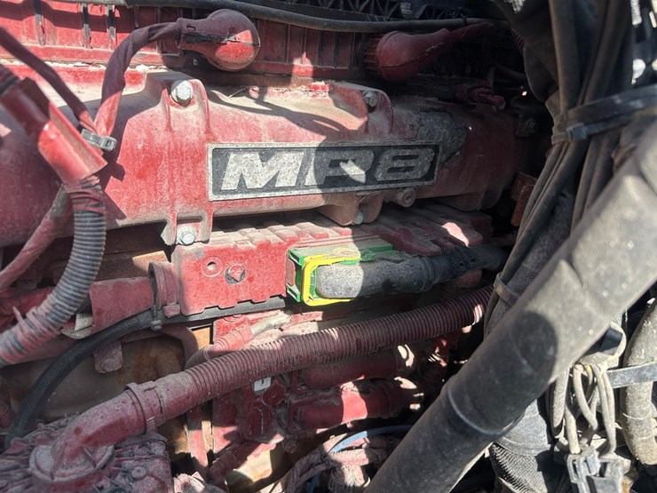 2019-massey-ferguson-8-image-46