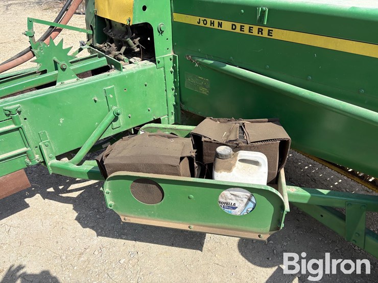 john-deere-336-image-13