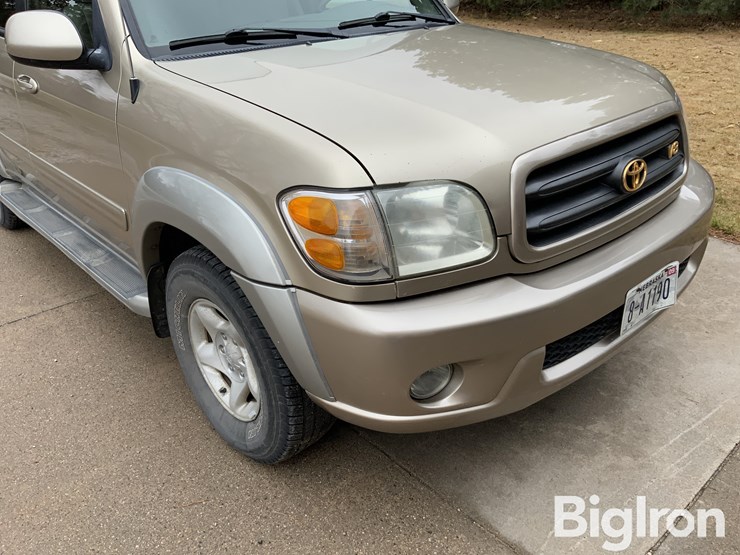 2002-toyota-sequoia-image-11