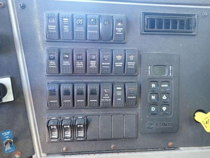 2017-western-star-4700sb-image-24