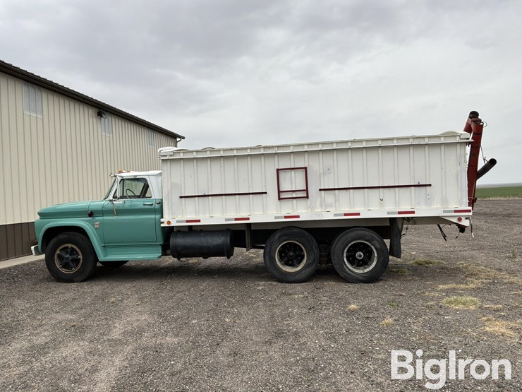 1964-chevrolet-c65-image-8