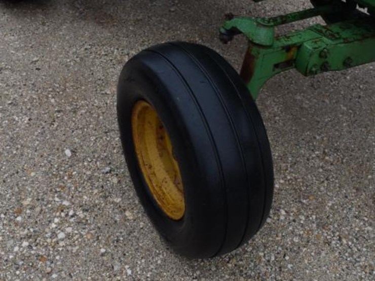 john-deere-4030-image-3