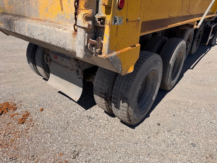 1995-mack-cl713-image-27