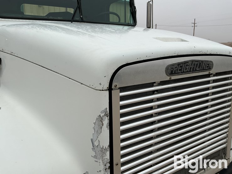 1995-freightliner-fld112-image-19