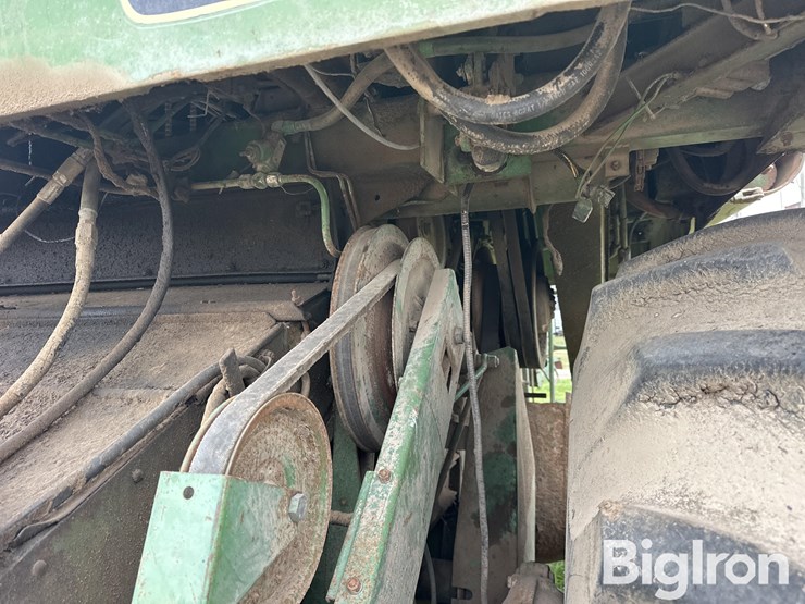 1975-john-deere-6600-image-10