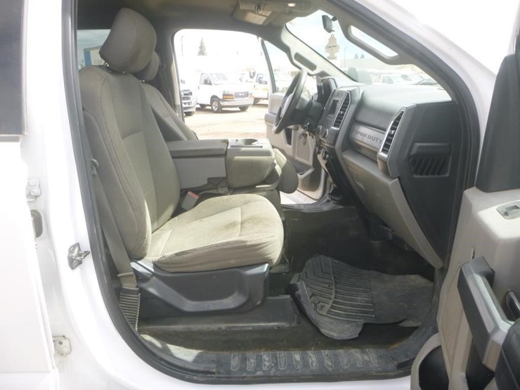 2017-ford-f450-image-13