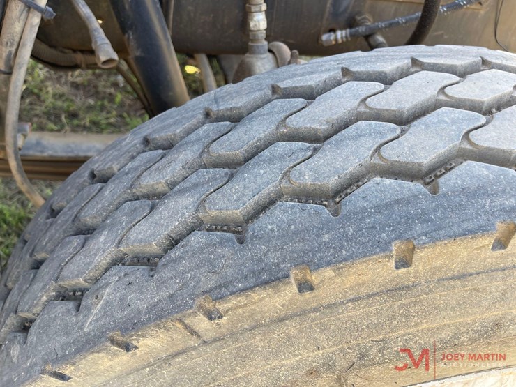 1992-mack-rb690s-image-14