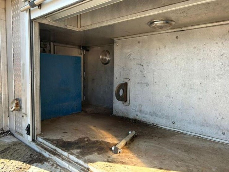 1996-ford-f700-image-40