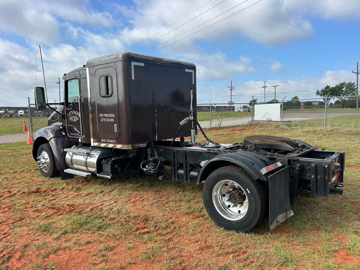 2009-kenworth-t300-image-2