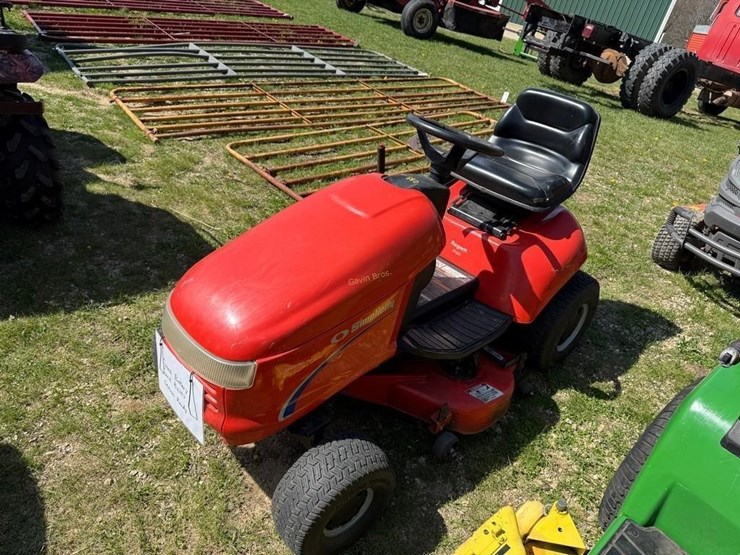 john-deere-l108-image-4