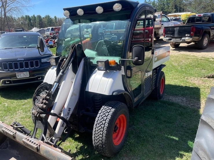 2014-bobcat-toolcat-5600-image-4