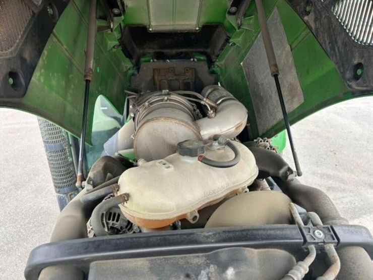 2016-john-deere-5085e-image-30