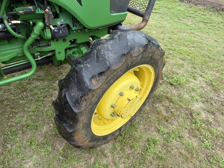 2015-john-deere-5075e-image-13
