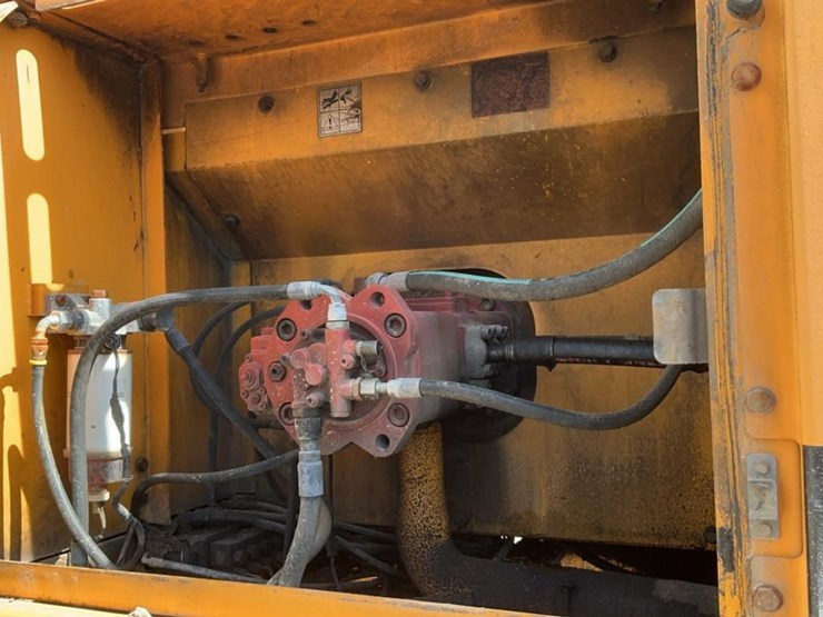 2012-hyundai-robex-290-lc-7a-image-11