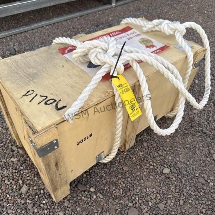 GREAT BEAR 200LBS CAST IRON ANVIL