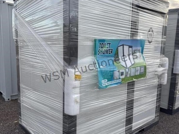 mobile-toilet-unit-image-1