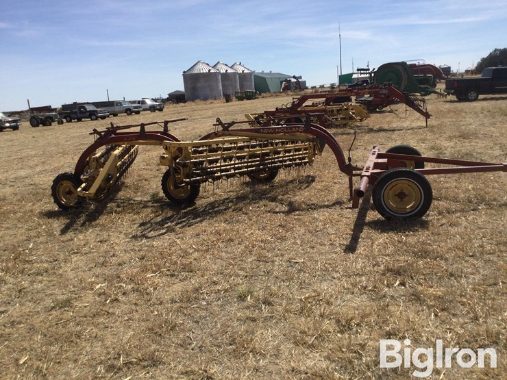 new-holland-260-image-4