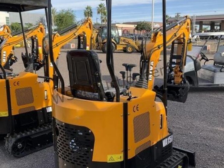 2026-miva-15-mini-excavator-image-4