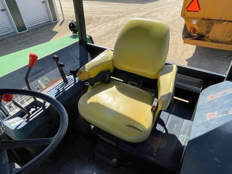 john-deere-4040-image-11
